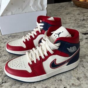 Women’s Air Jordan 1 mid